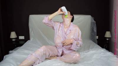 baby-oil-and-satin-pyjamas_11.jpg