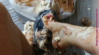 lick-my-feet_16.jpg