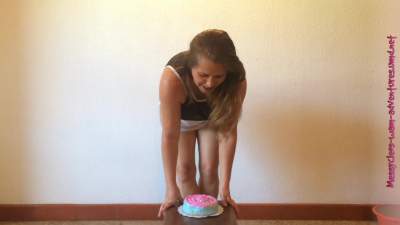 lilly-with-cakes-and-chocolate_1.jpg