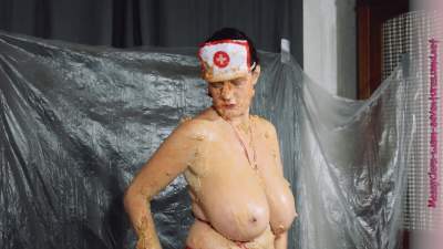 messy-nurse_16.jpg
